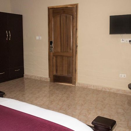 Kislas Luxury Hotel Adenta 외부 사진
