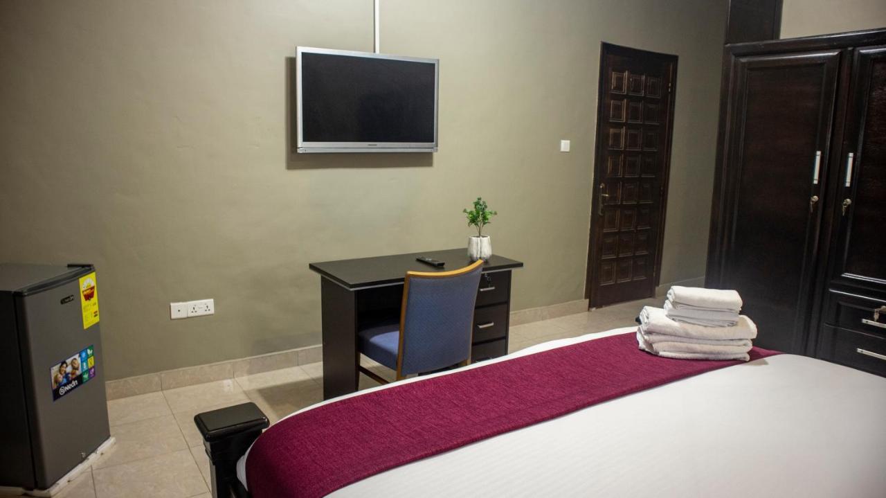 Kislas Luxury Hotel Adenta 외부 사진