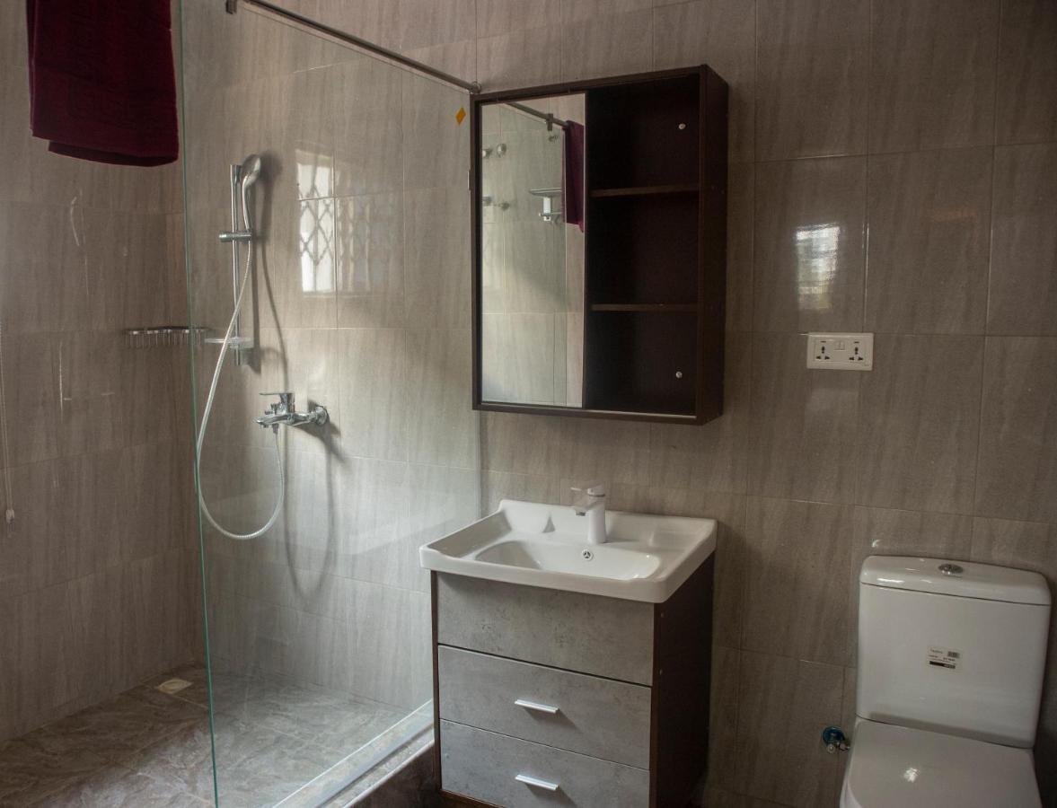 Kislas Luxury Hotel Adenta 외부 사진